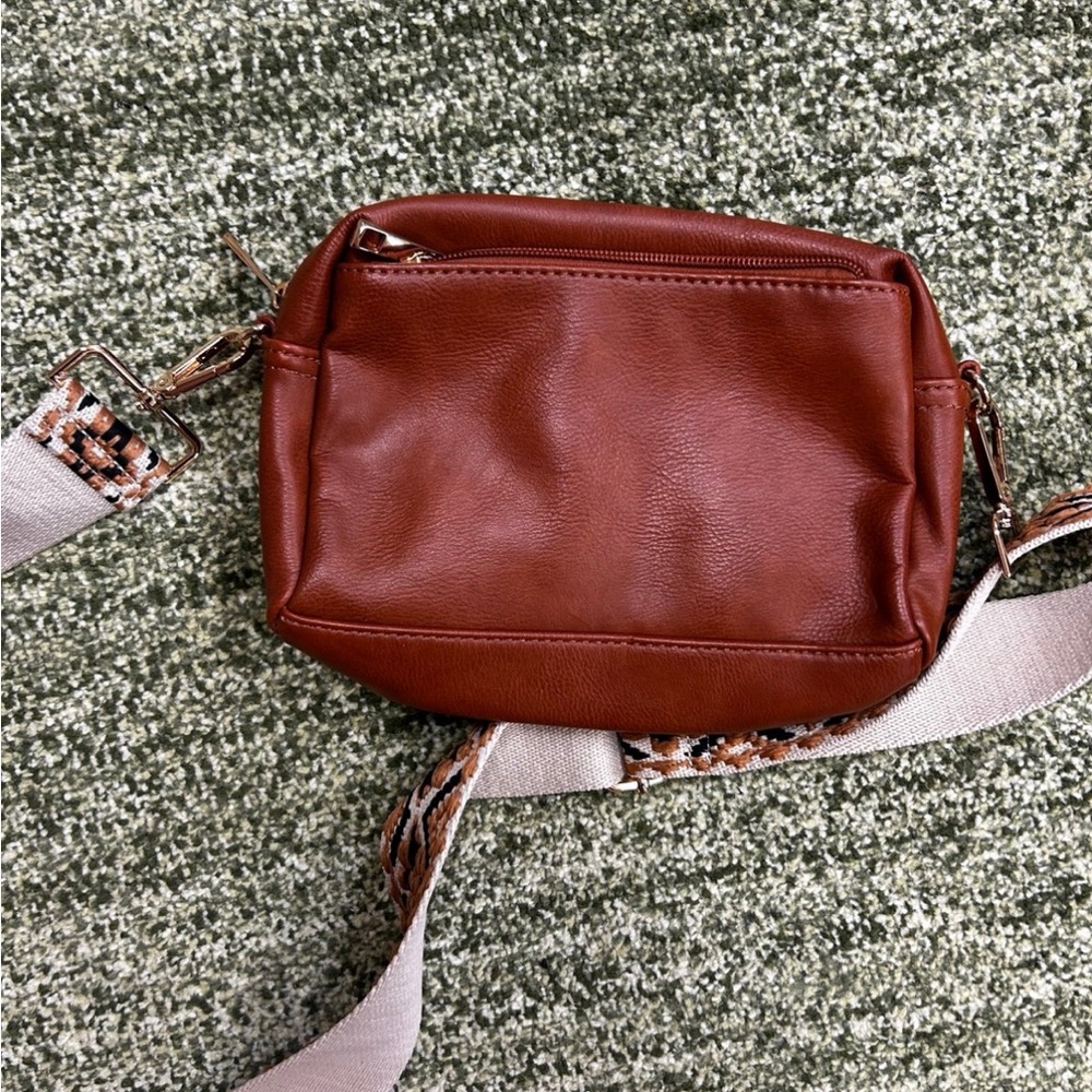 FashionPuzzle Triple Zip Small Crossbody Bag